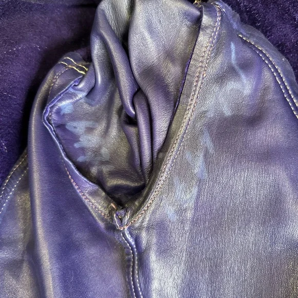 Vintage Suede Leather Western BOHO Fringe Jacket. - Picture 10 of 16